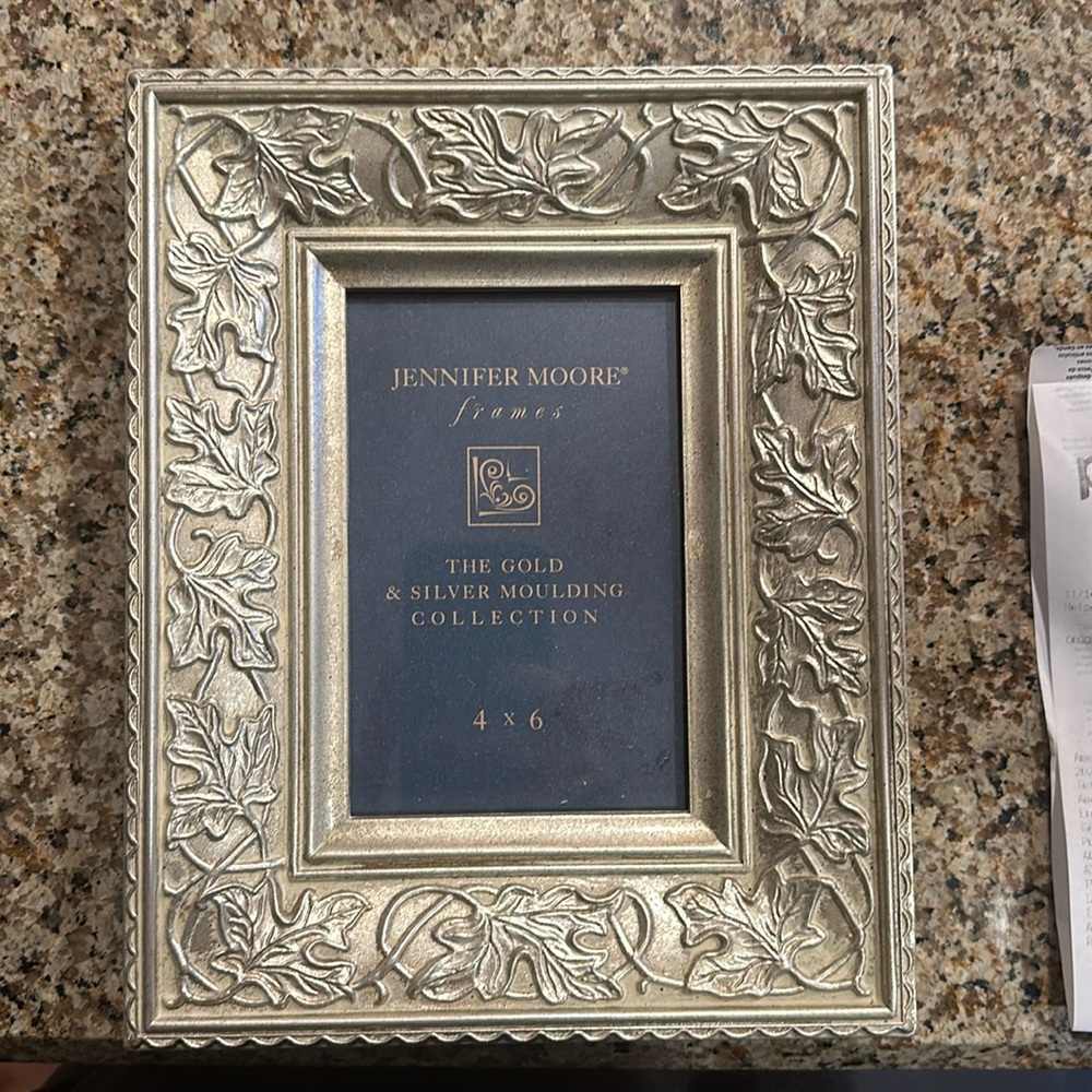 NWT - Picture Frame 4x6